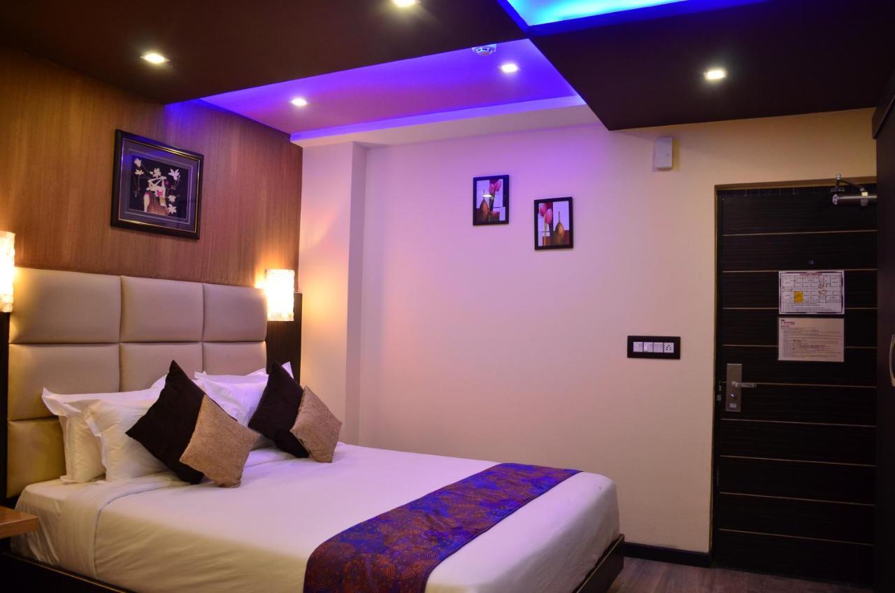 Dolphin Chocolate Inn Chandannagar Exteriér fotografie