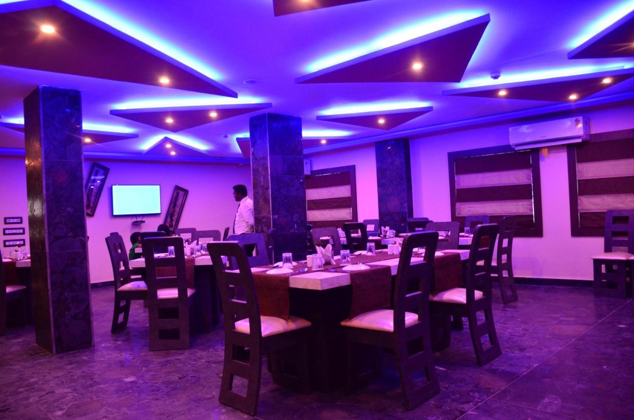Dolphin Chocolate Inn Chandannagar Exteriér fotografie