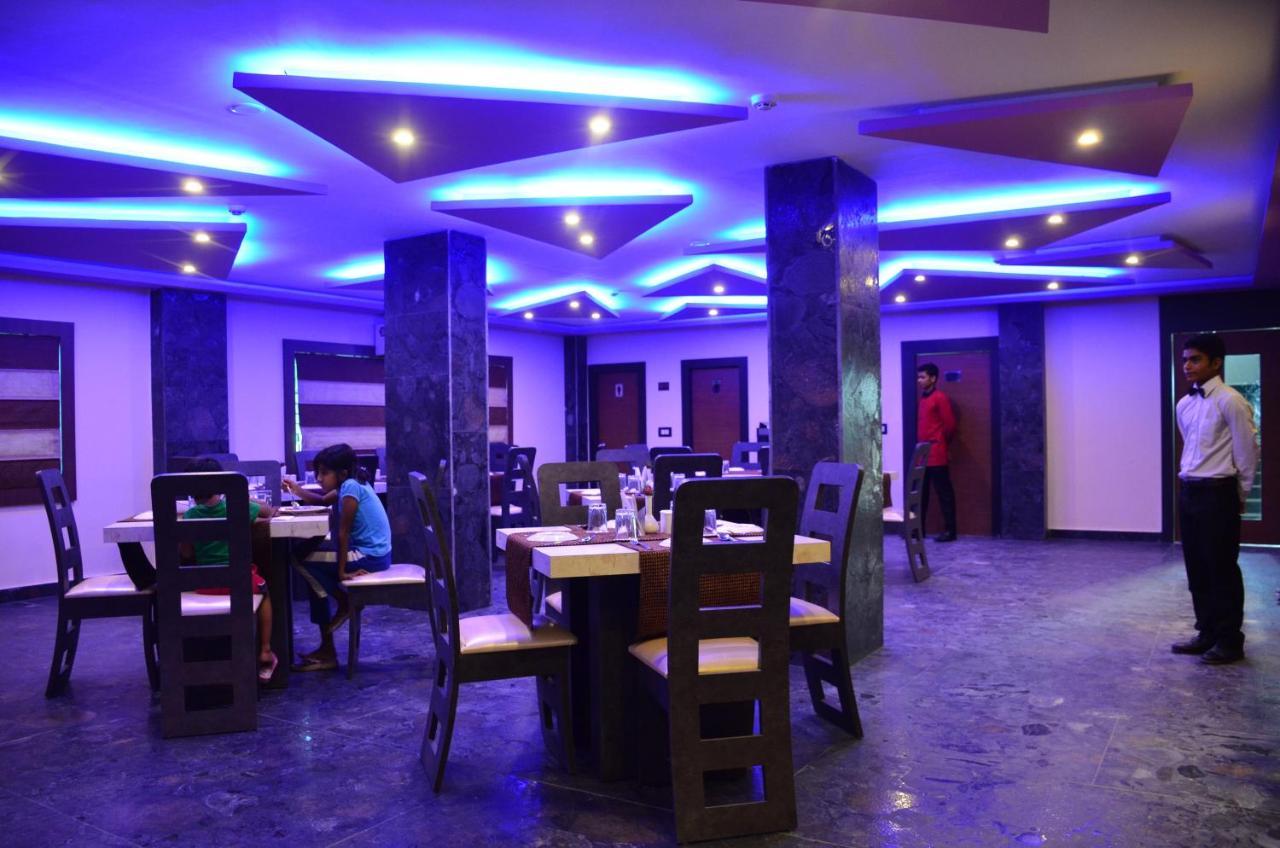 Dolphin Chocolate Inn Chandannagar Exteriér fotografie