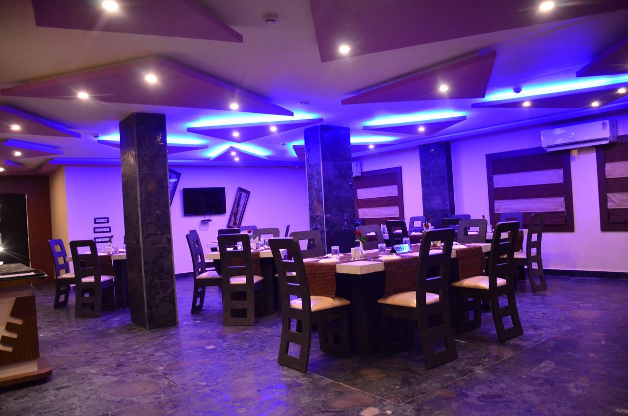 Dolphin Chocolate Inn Chandannagar Exteriér fotografie