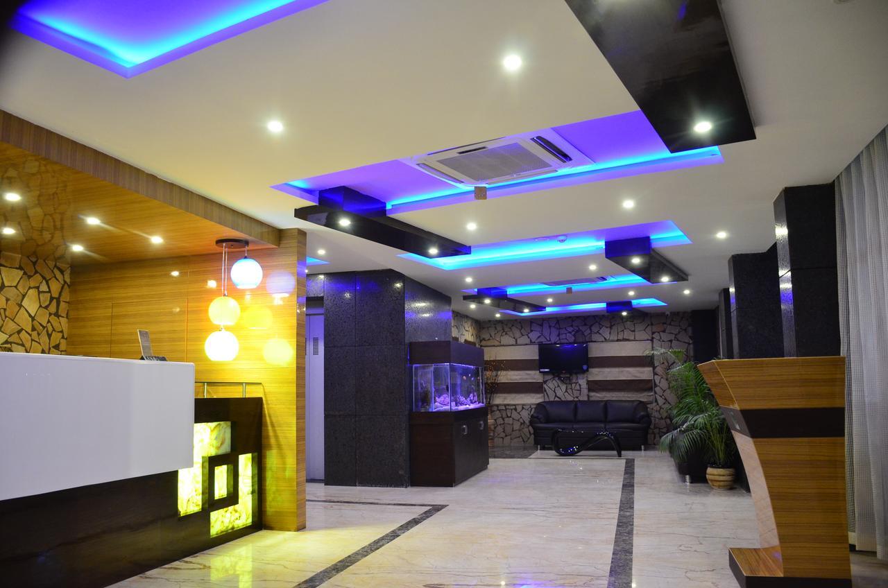 Dolphin Chocolate Inn Chandannagar Exteriér fotografie
