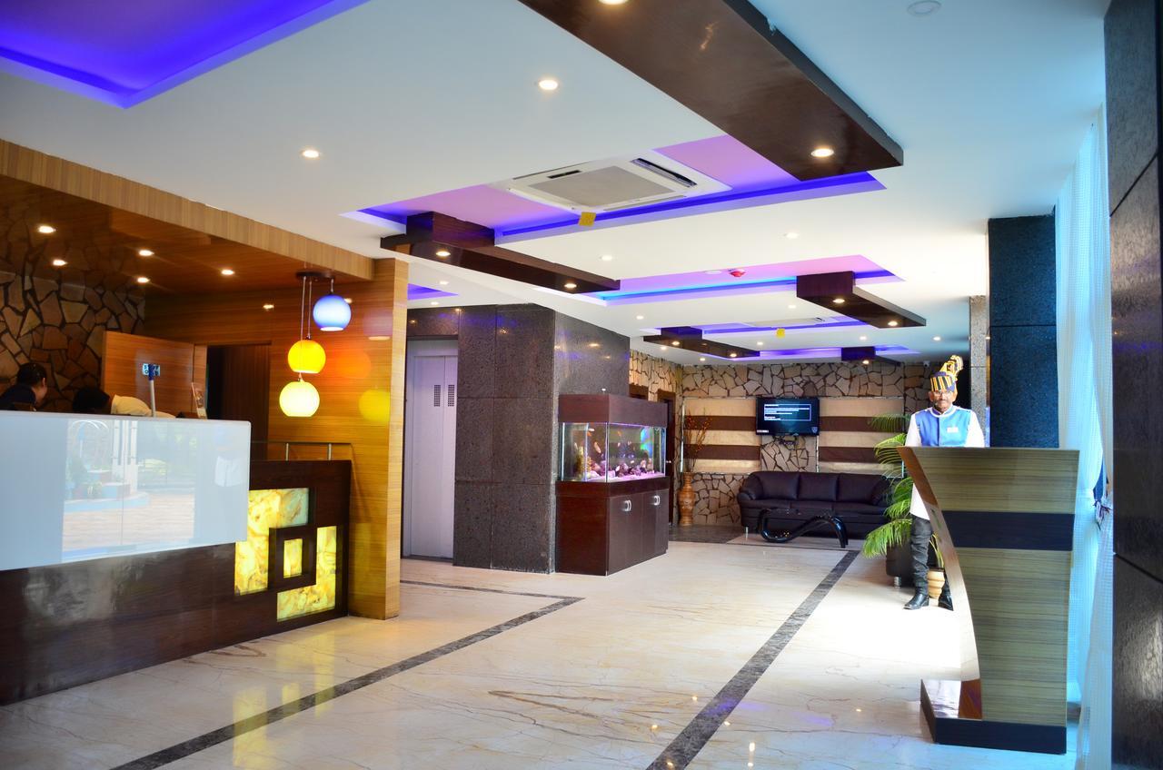 Dolphin Chocolate Inn Chandannagar Exteriér fotografie