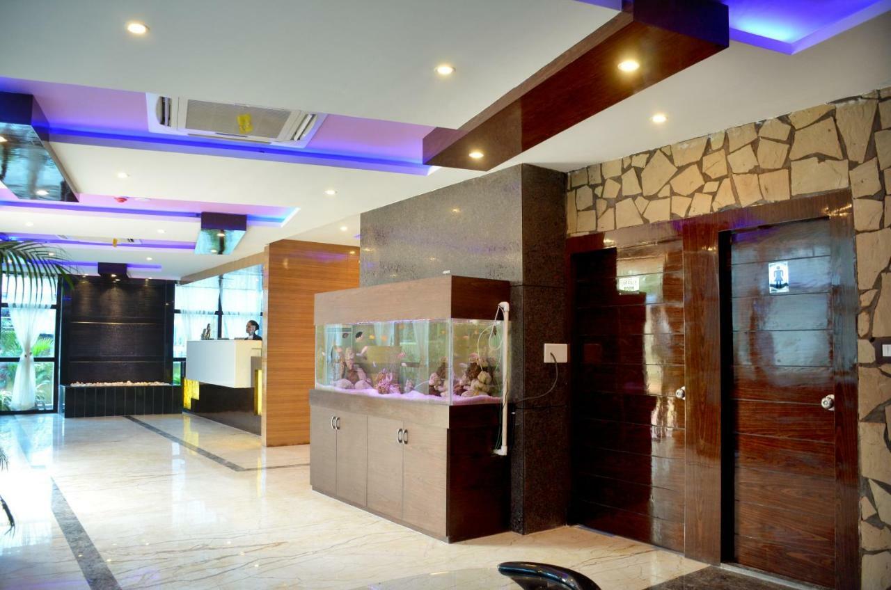 Dolphin Chocolate Inn Chandannagar Exteriér fotografie